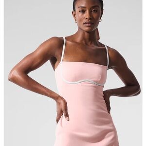 NWT ALO Yoga Airbrush Streamlined Dress in Pink Quartz